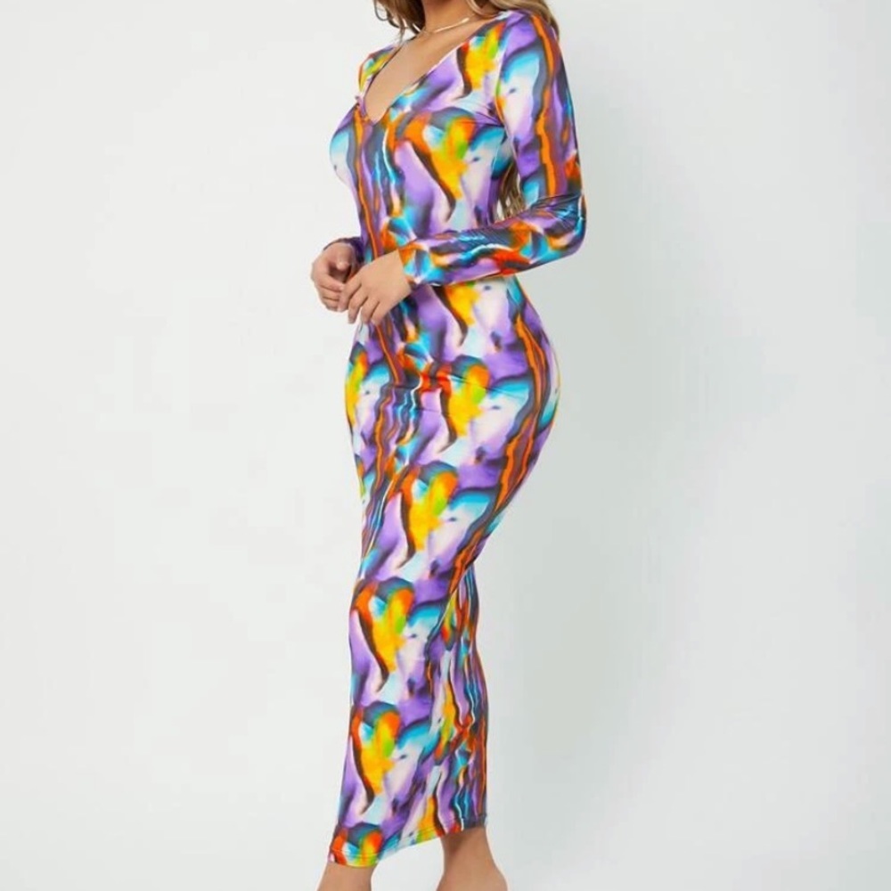 New Inventory 🔥Tie Dye V Neck Body-con Dress🔥 - Picture 4 of 5
